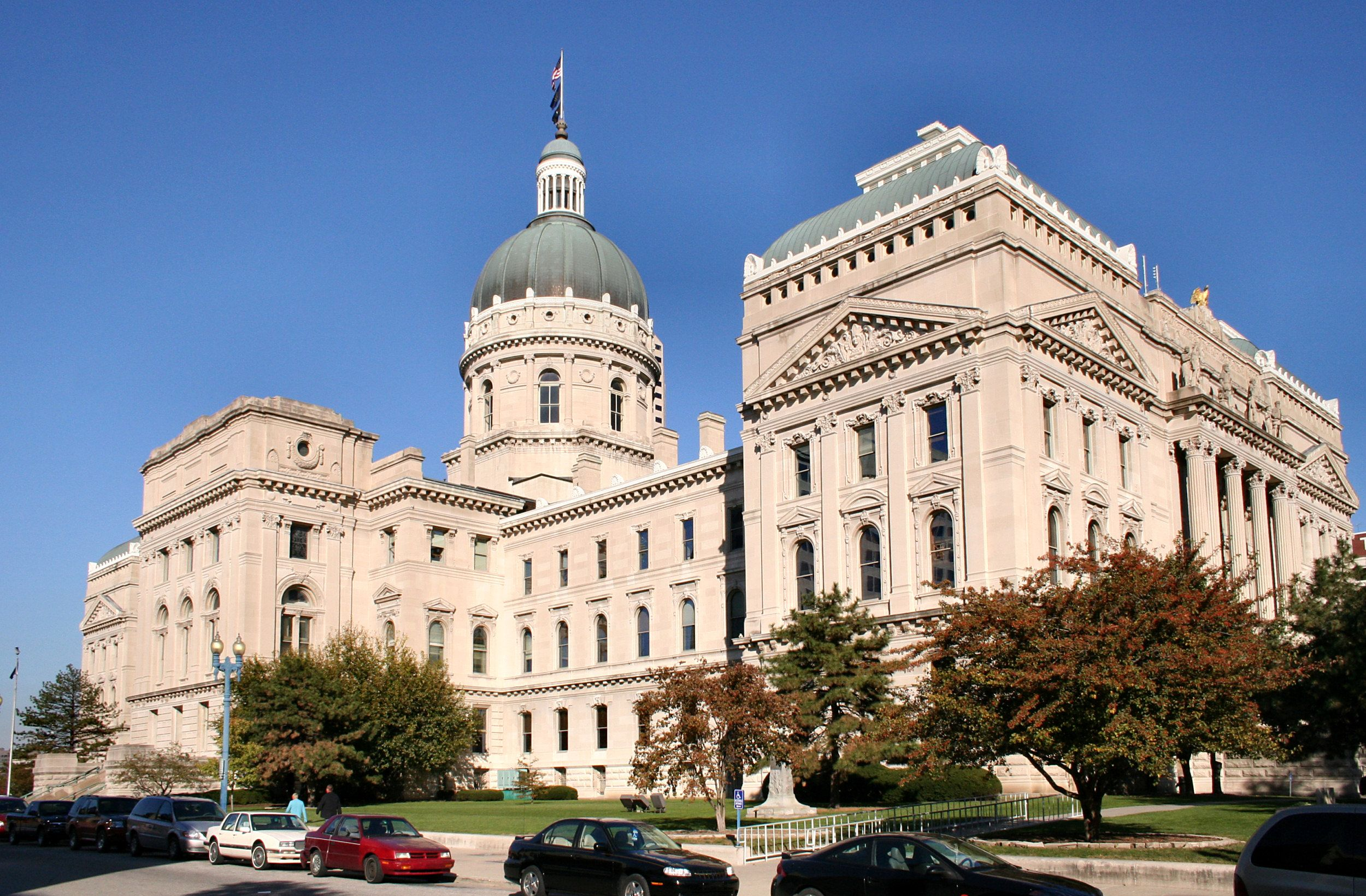 Photo by Pinterest, Indiana State Capitol Building, Indianapolis